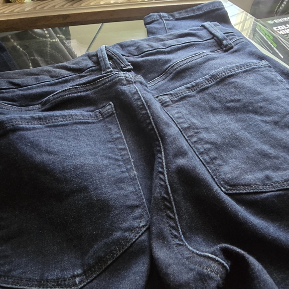 Good American Indigo High-Rise Skinny Jeans - Picture 9 of 10